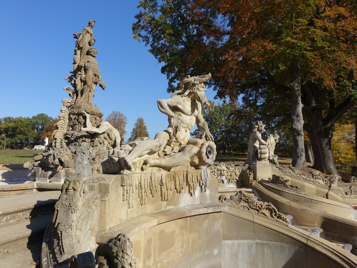 Memmelsdorf, Herkulesgruppe von Ferdinand Tietz am Schlo Seehof (13.10.2018)