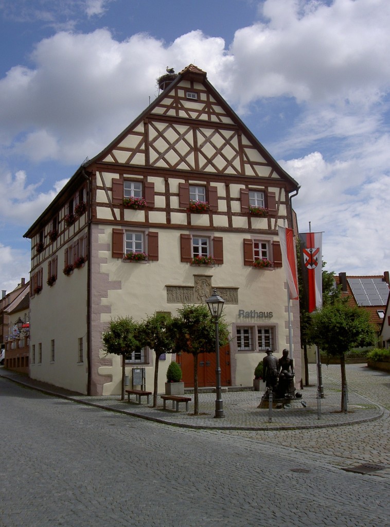 Merkendorf, sptgotisches Rathaus am Marktplatz (16.06.2013)