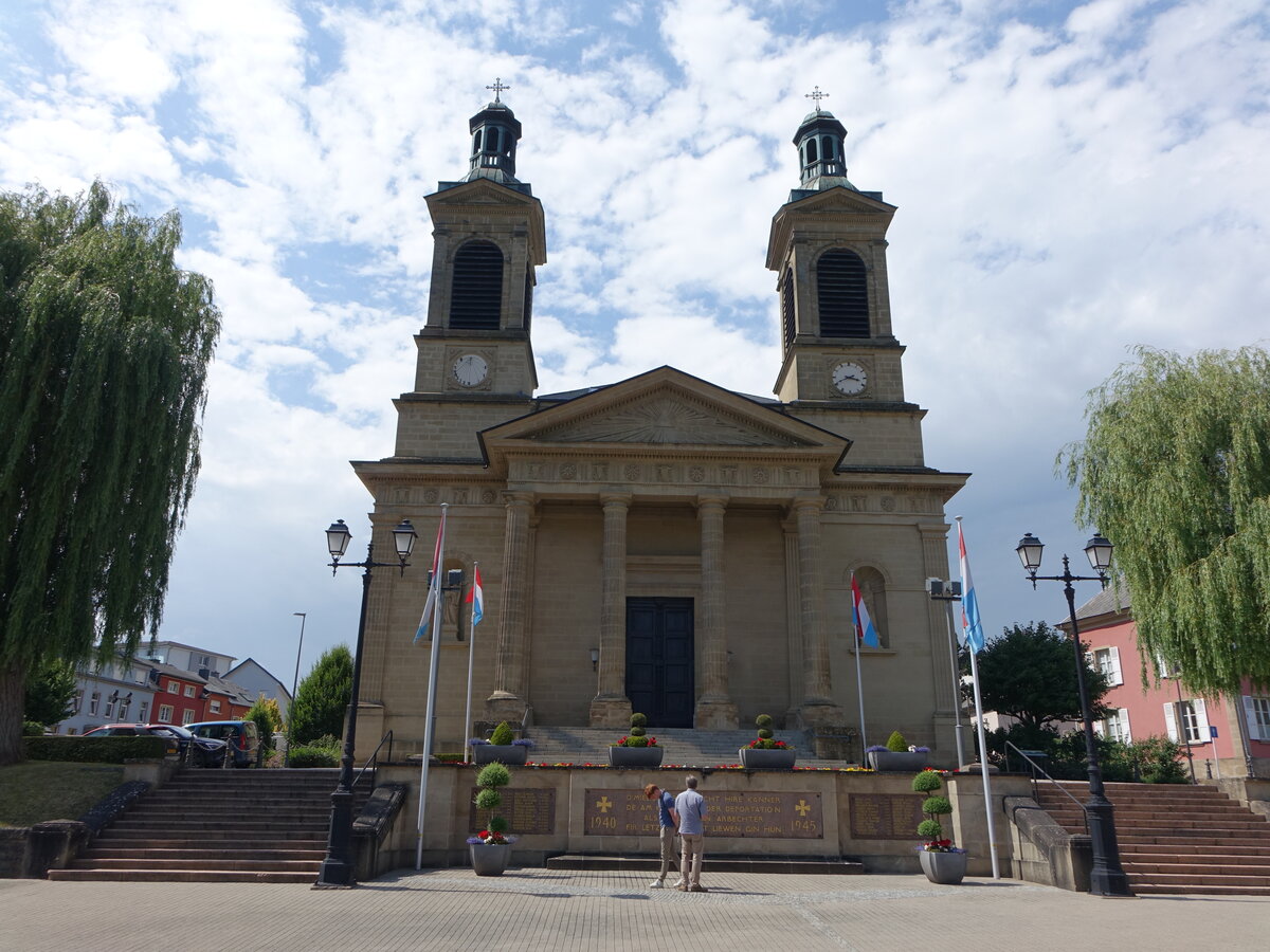 Mersch, Dekanatskirche Saint-Michel, erbaut von 1844 bis 1850 (20.06.2022)