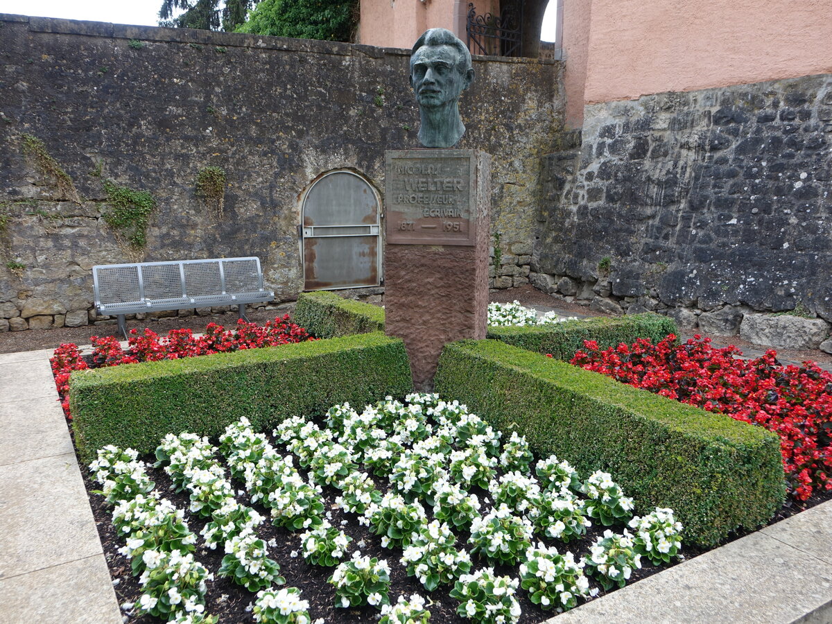 Mersch, Denkmal fr Nicolai Welter am Place Saint-Michel (20.06.2022)