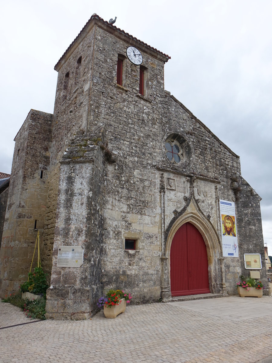 Mervent, romanische Kirche St. Medard, erbaut im 12. Jahrhundert (13.07.2017)