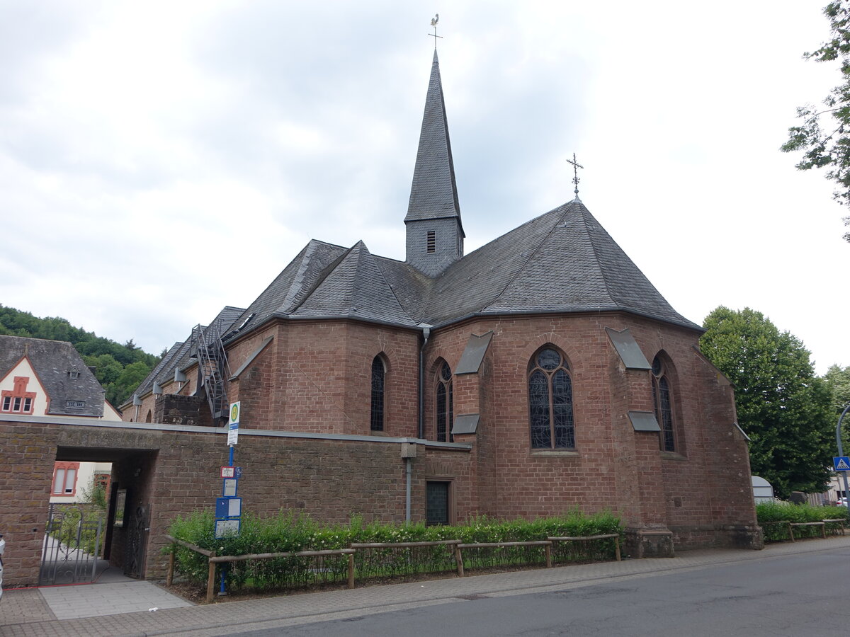 Mettendorf, kath. Pfarrkirche St. Margareta, erbaut 1865 (22.06.2022)
