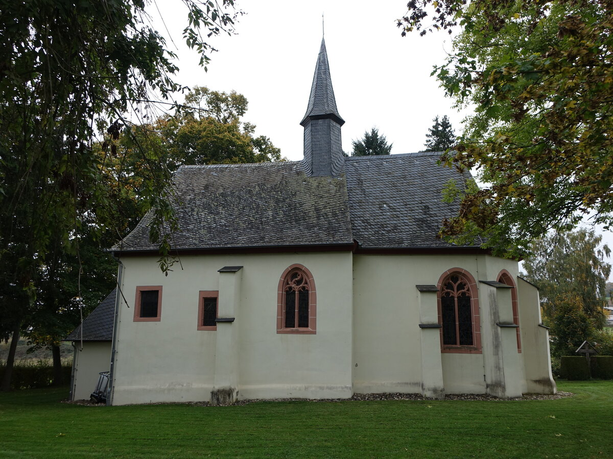 Metzenhausen, Pfarrkirche Maria Himmelfahrt, sp�tgotischer Saalbau, erbaut im 16. Jahrhundert (11.10.2025)