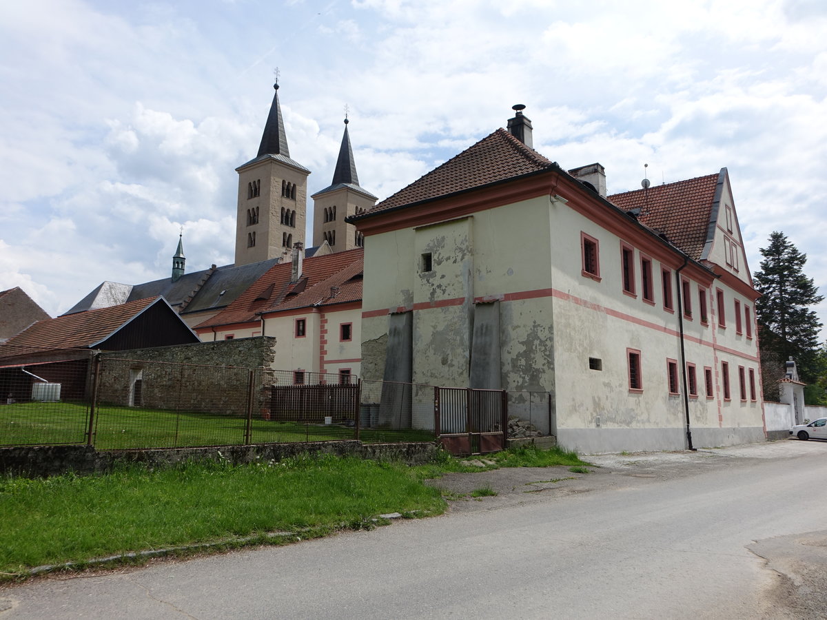 Milevsko, Prmonstratenserkloster mit Klosterkirche Maria Heimsuchung, gegrndet 1184 durch Georg von Mhlhausen (27.05.2019)