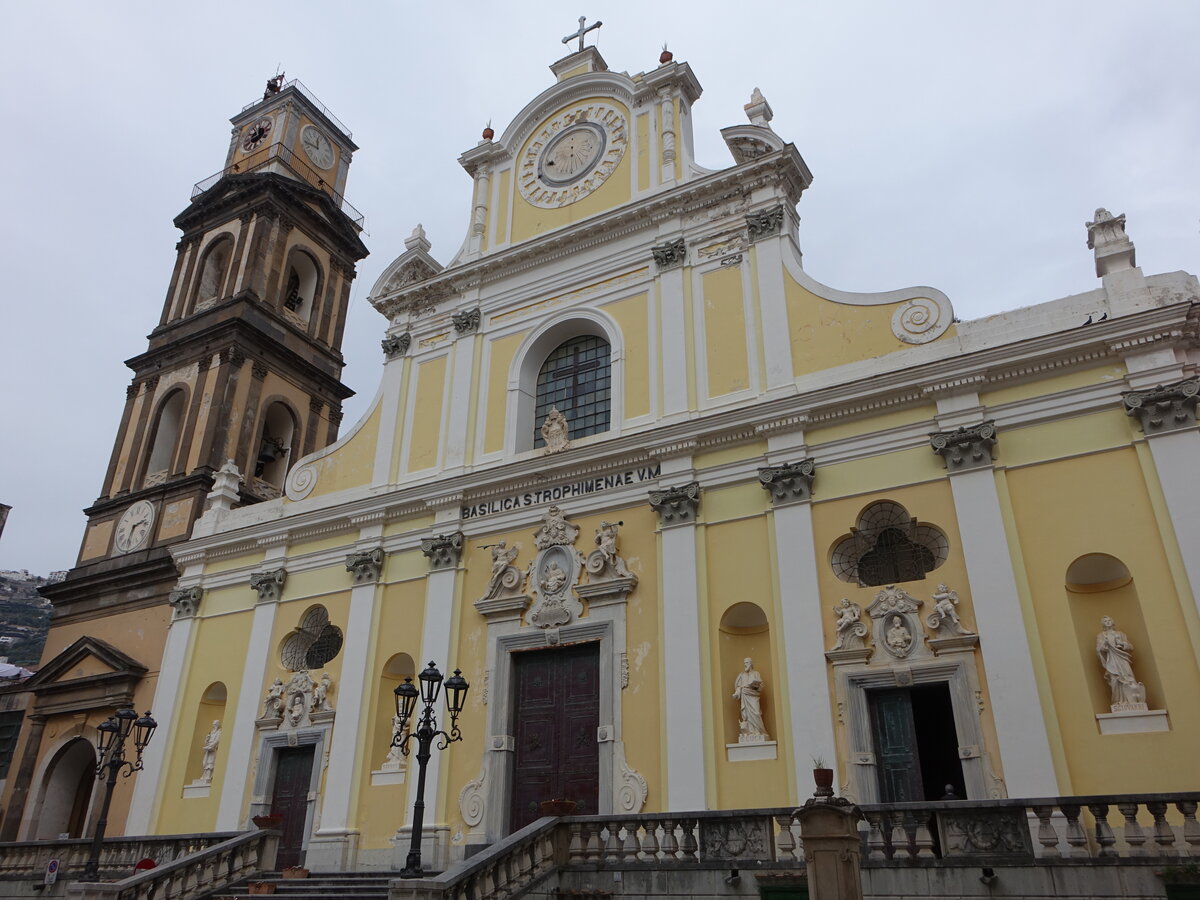 Minori, Basilika St. Trifomena an der Piazza Ettore e Gaetano Cantilena, erbaut ab 1747 (25.02.2023)