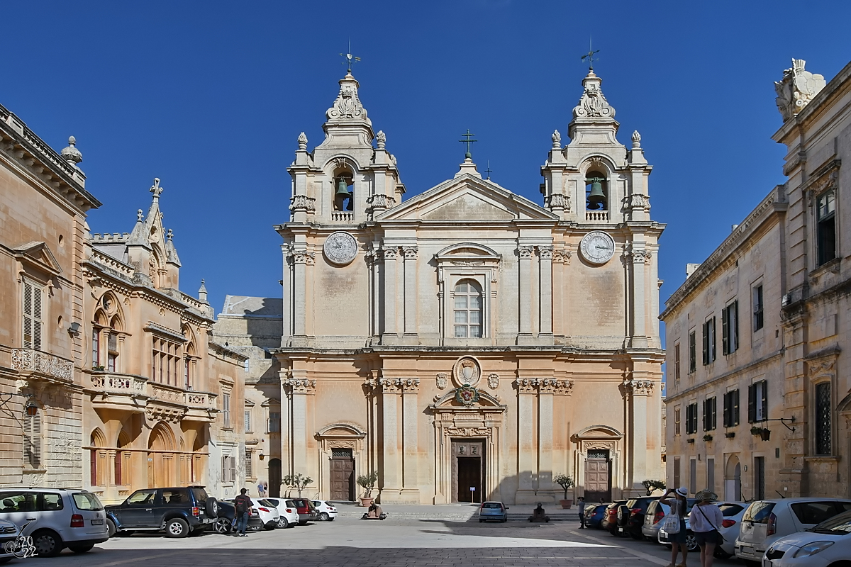 Mit dem Bau der barocken Kathedrale St. Paul in Mdina wurde 1697 begonnen und die Weihe war im Oktober 1702. (Oktober 2017)