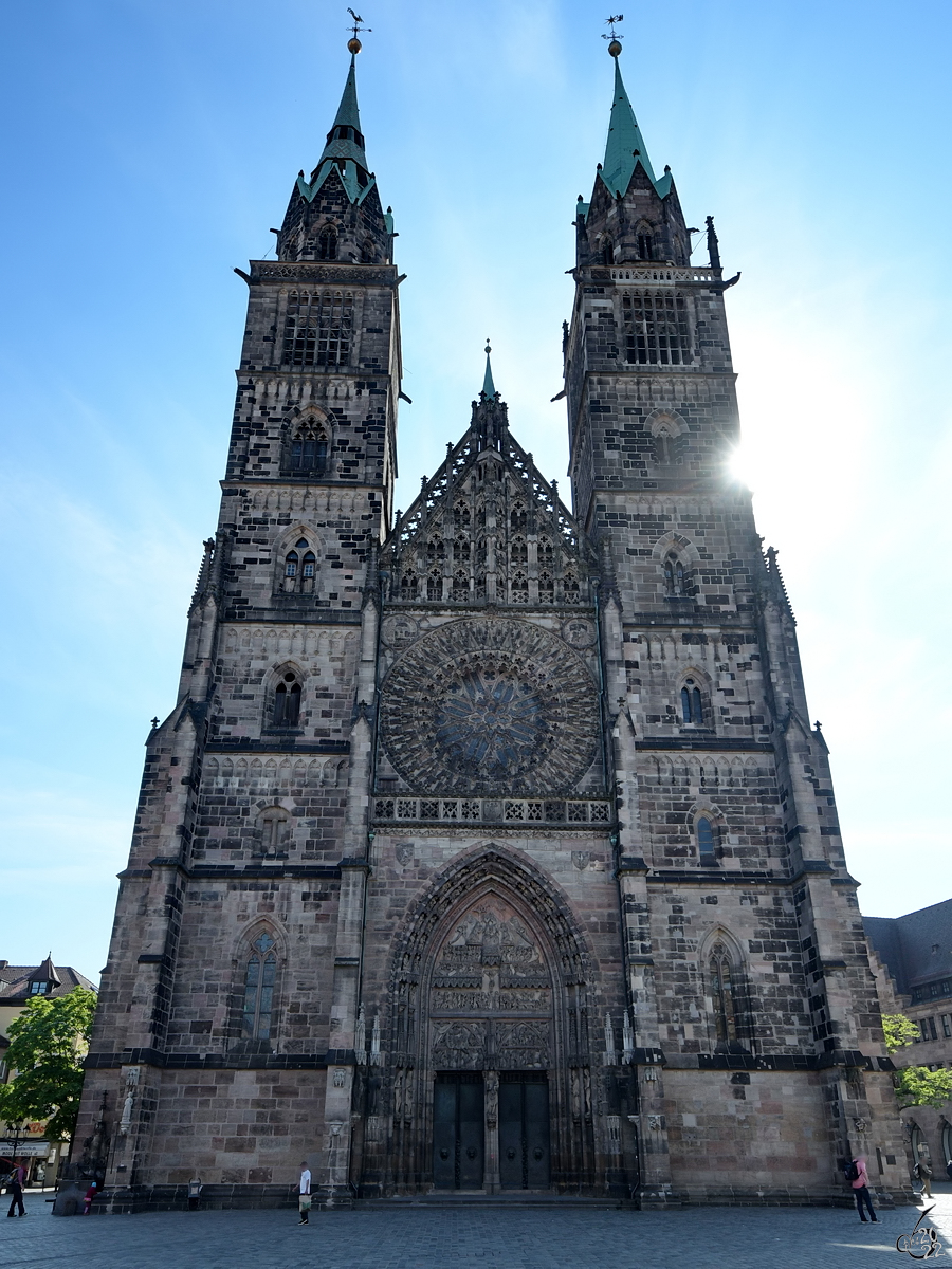 Mit dem Bau der gotischen St. Lorenz Kirche in Nrnberg wurde um 1250 begonnen. (Mai 2017)