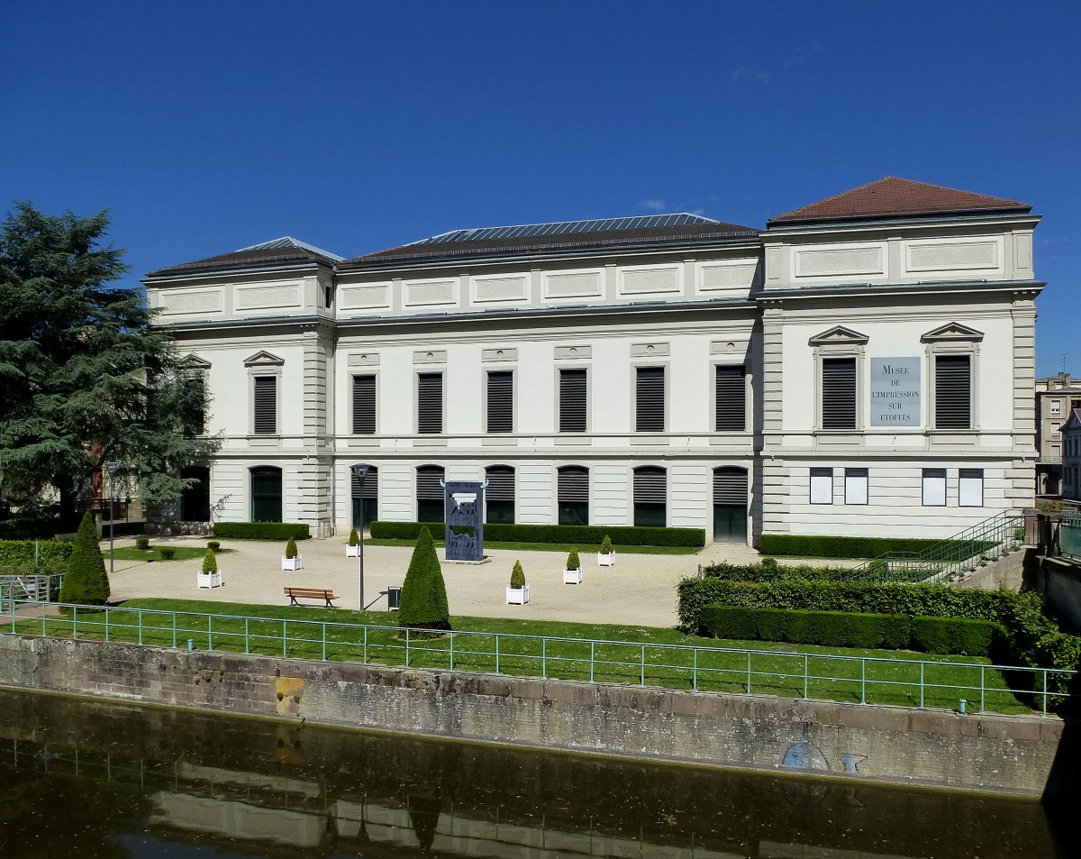 Mlhausen (Mulhouse), das klassizistische Gebude beherbergt das Stoffdruckmuseum, hervorgegangen aus dem 1857 erffneten Museum fr Industriedesign, Mai 2014