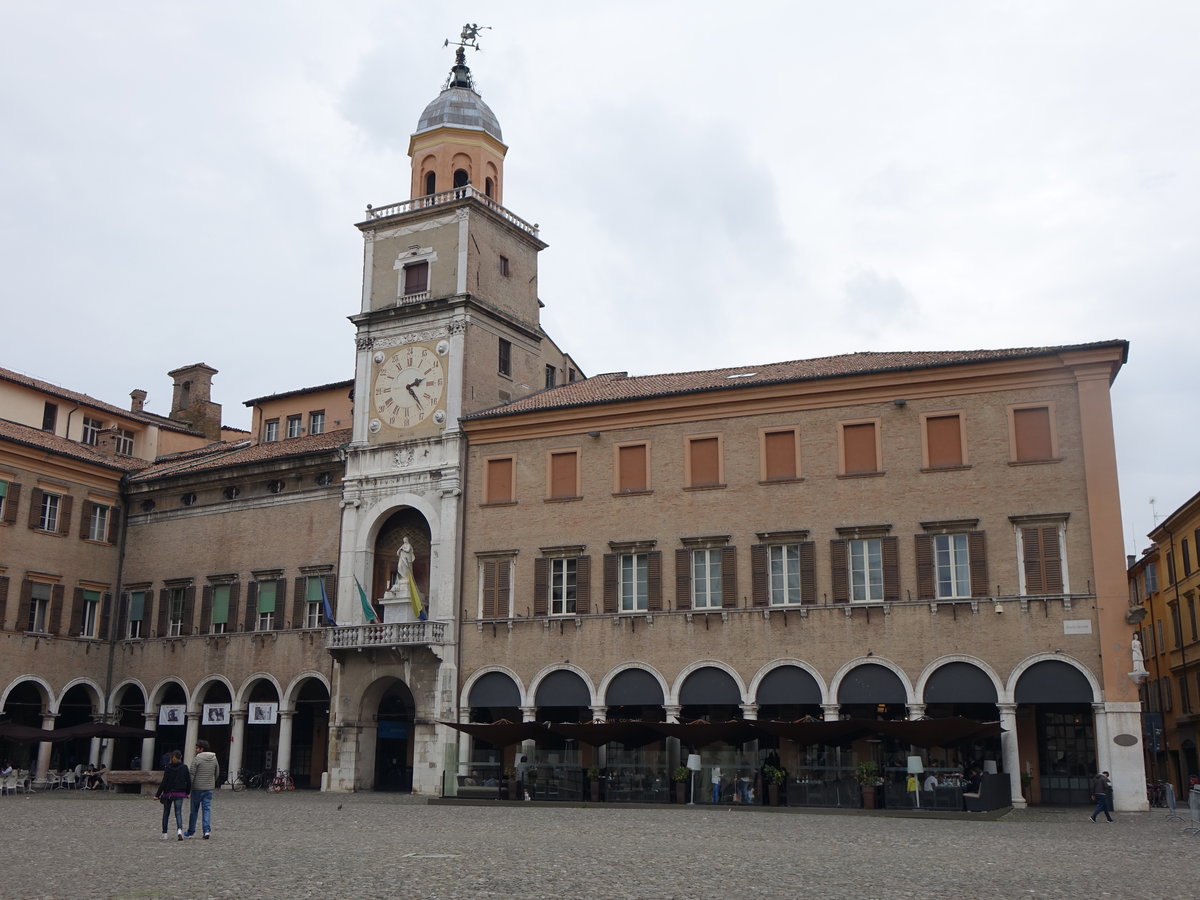 Modena, Palazzo Comunale, erbaut im 16. Jahrhundert (09.10.2016)