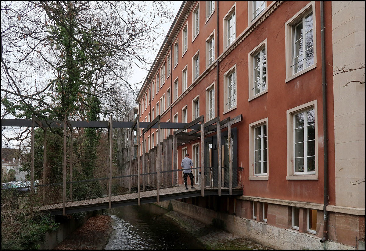 Moderne Architektur in Basel -

Ein altes Fabrikgebude wurde 1977/80 zur Jugendherberge umgebaut. 2010 wurde die Jugendherberge St. Alban durch die Architekten Buchner Brndler neu gestaltet und erweitert. Der Zugang erfolgt ber einen Steg ber den St. Alban-Teich, dieser Steg geht dann weiter am Gebude entlang zur Erweiterung.

08.03.2019 (M)