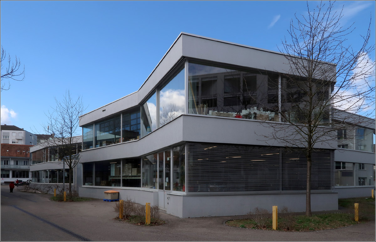 Moderne Architektur in Basel -

WohnWerk: das dazu gehörige Werkstattgebäude für Menschen mit Behinderung.

08.03.2019 (M)