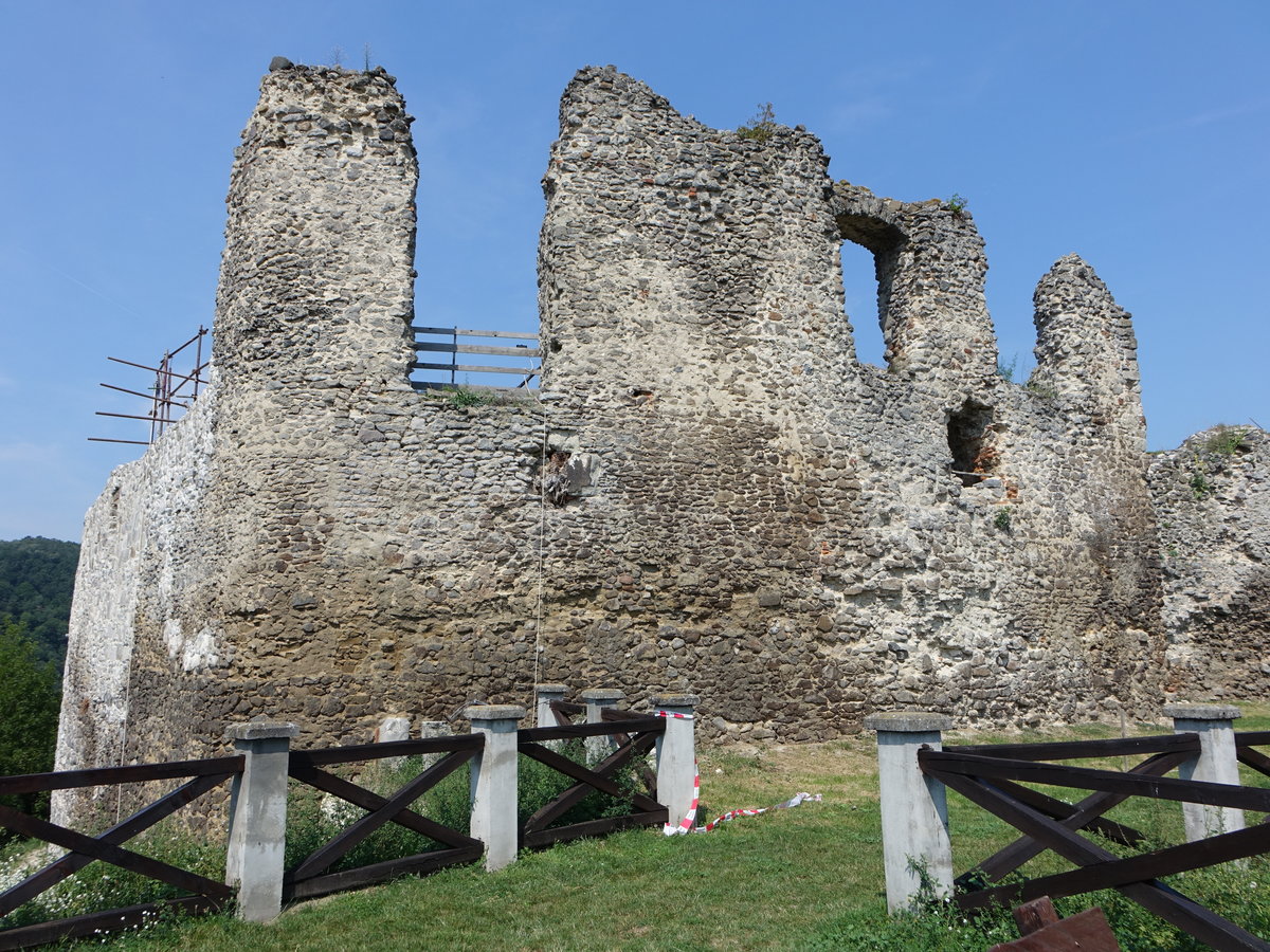 Modry Kamen, Burg Blauenstein, Ruine der gotischen Festung, erbaut von 1245 bis 1272 (27.08.2019)