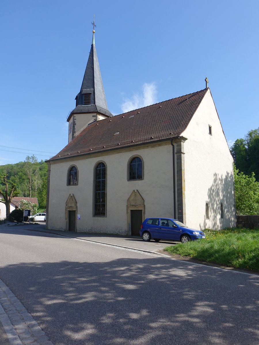 Mglingen, evangelische St. Pankratius Kirche, erbaut im 15. Jahrhundert (29.04.2018)