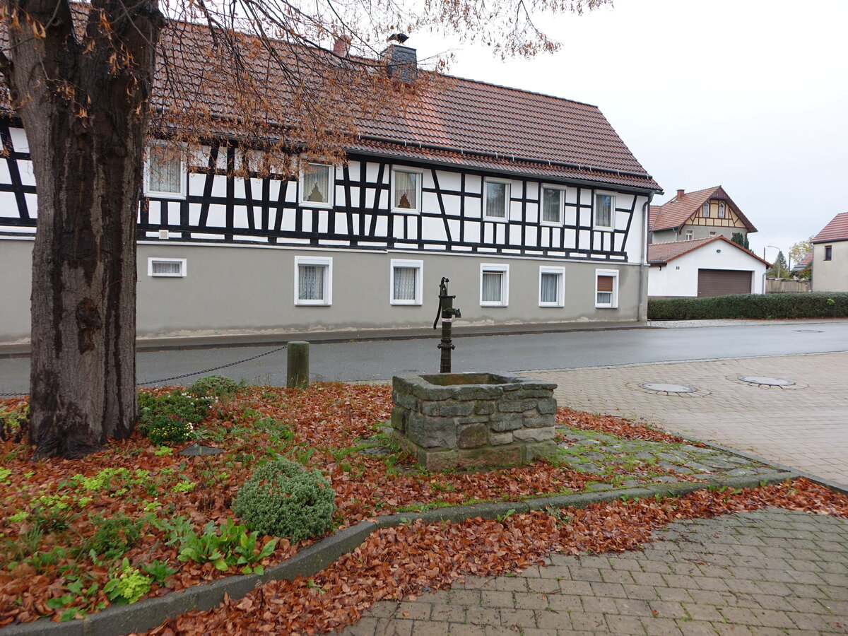 Mrsdorf, Fachwerkhaus in der Kirchgasse (22.10.2022)