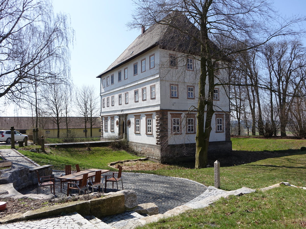 Moggenbrunn, ehemaliges Wasserschloss, erbaut von 1722 bis 1725 (08.04.2018)
