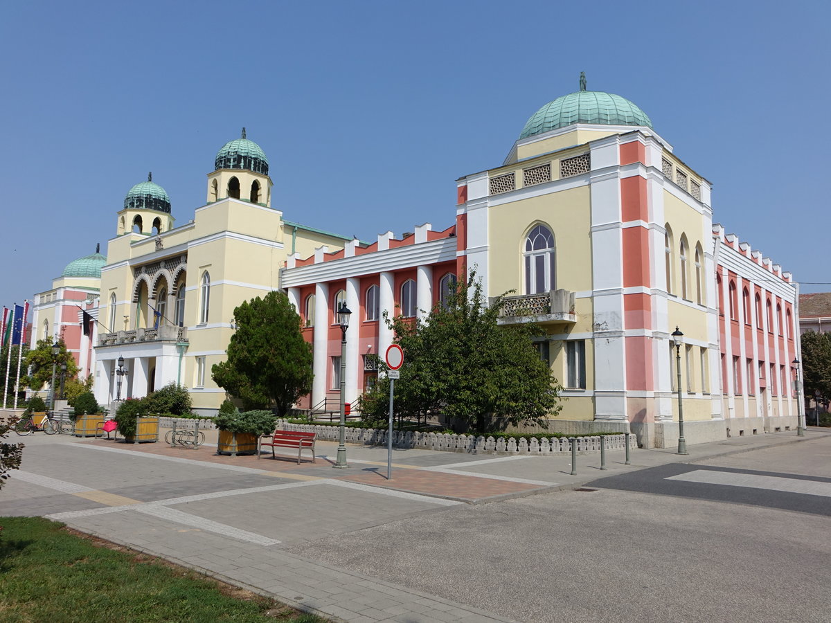 Mohacs, Rathaus am Szechenyi Ter, erbaut von 1926 bis 1927 durch Aladar Arkay (31.08.2018)