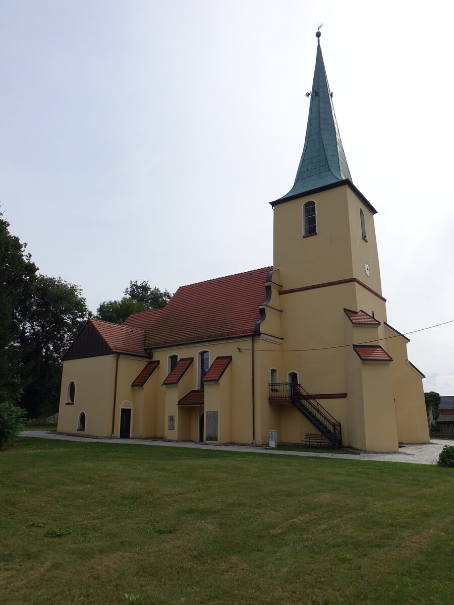 Mojecice / Mondschtz, Kirche der Heiligen Jungfrau Maria vom Rosenkranz, erbaut im 15. Jahrhundert (15.09.2021)