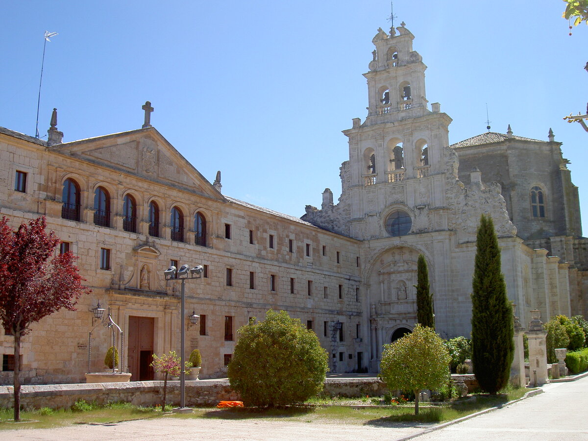 Monasterio de Santa Mara de la Vid, gegrndet 1146, Kirche erbaut im 16. Jahrhundert durch Sebastian de Oria (18.05.2010)