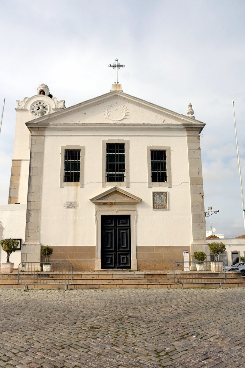 MONCARAPACHO e FUSETA, Gemeindeteil Fuseta (Concelho de Olho), 06.02.2020, vor der Igreja Matriz da Fuseta