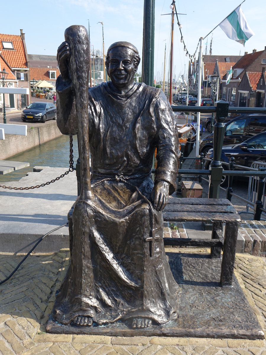 Monnickendam, Figur am Hafen (27.08.2016)