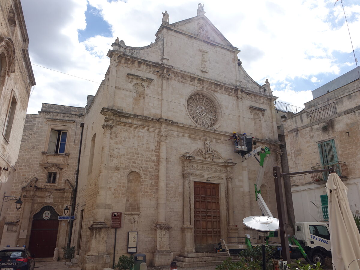 Monopoli, Pfarrkirche San Domenico, erbaut im 15. Jahrhundert (28.09.2022)