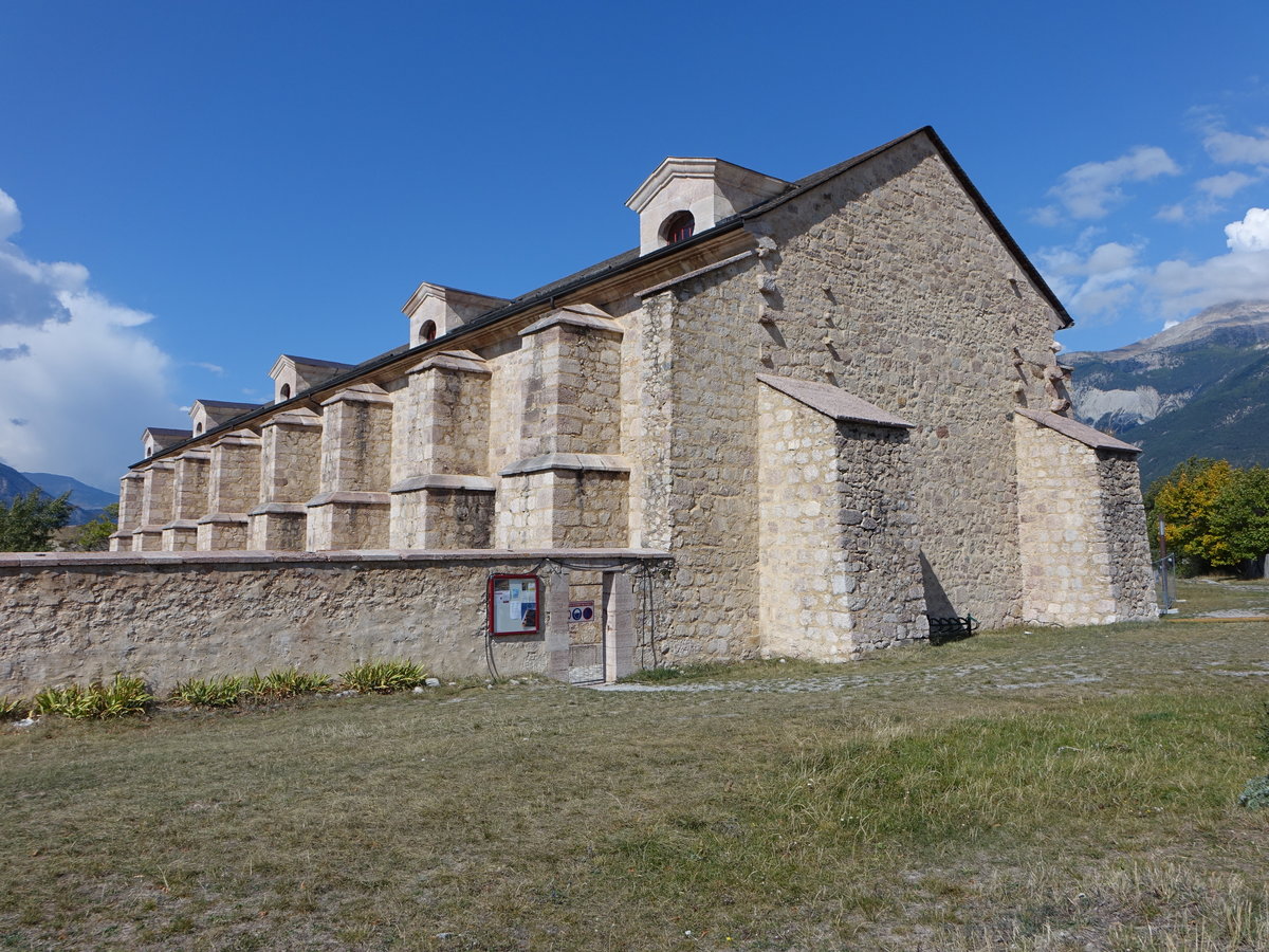 Mont-Dauphin, Gebude des Arsenals in der Festung (23.09.2017)