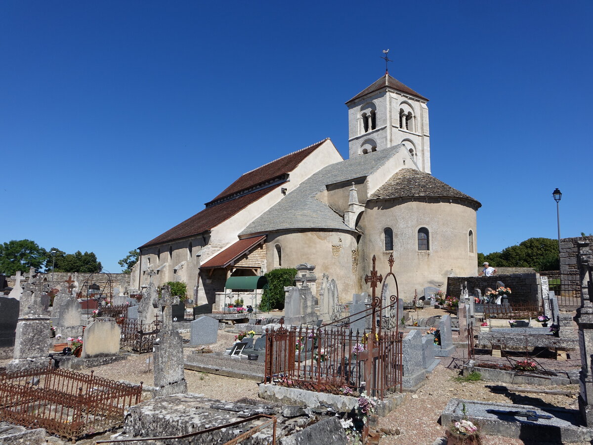 Mont Saint-Jean, Pfarrkirche St. Johannes, erbaut im 15. Jahrhundert (02.07.2022)
