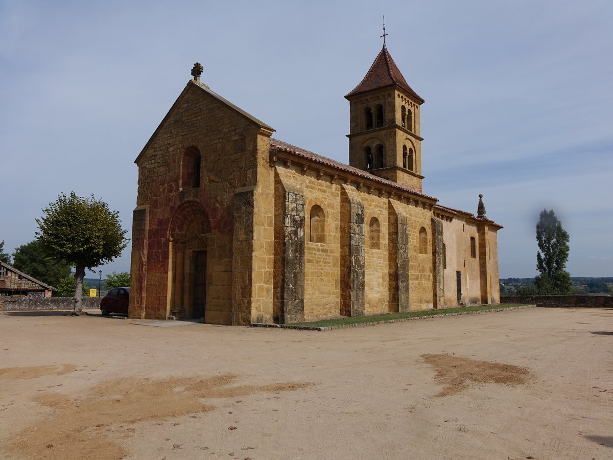 Montceaux-l´Etoile, Saint Pierre et Paul Kirche, erbaut im 12. Jahrhundert (22.09.2016)