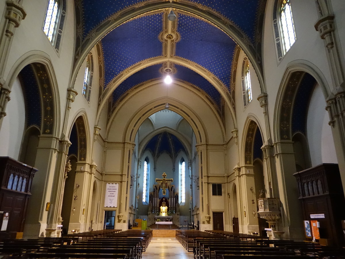 Montecchio Maggiore, neugotischer Innenraum der Pfarrkirche San Vitale (28.10.2017)