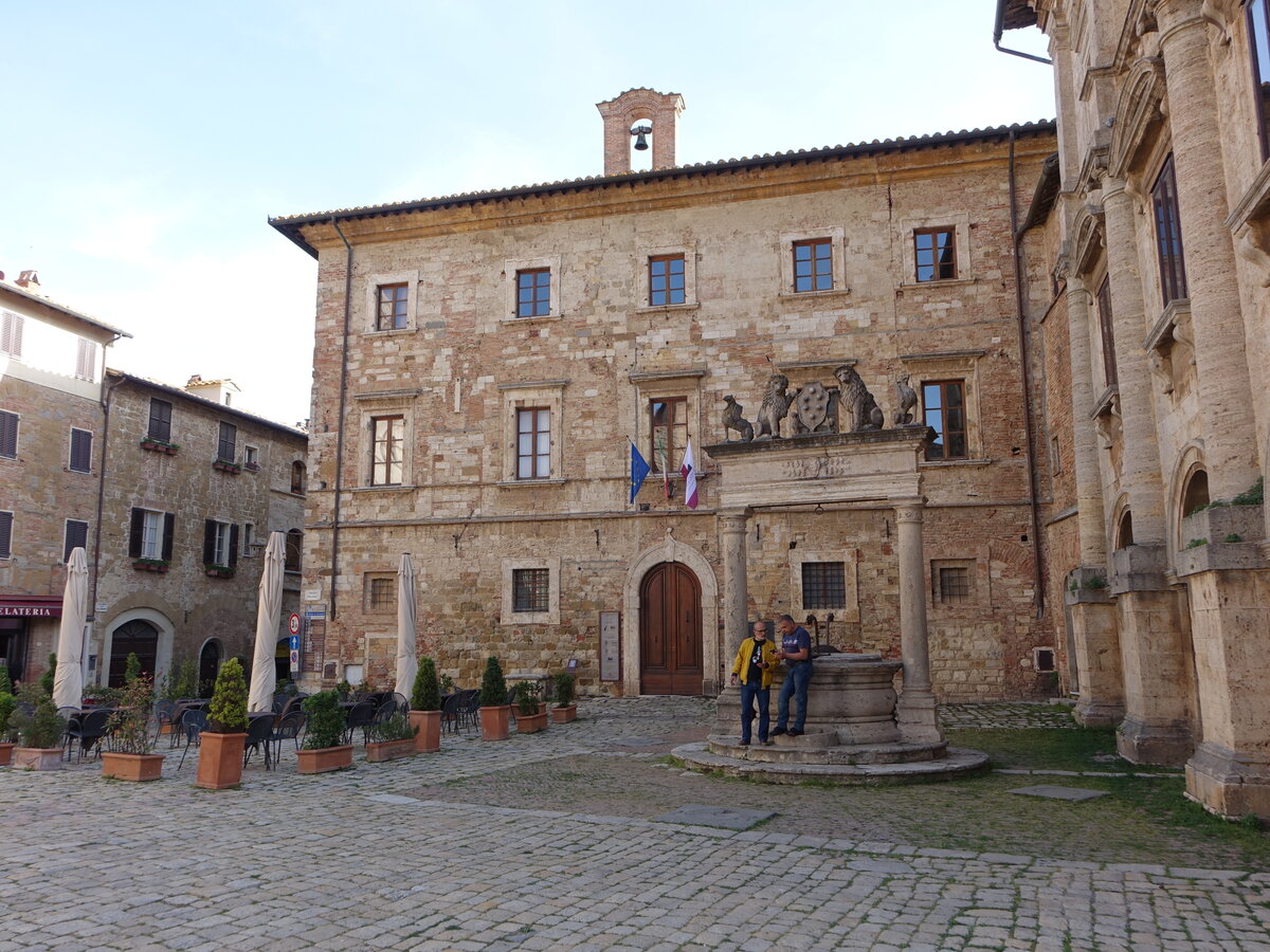 Montepulciano, Palazzo Nobile Tarugi, erbaut durch den Baumeister Vignola im 16. Jahrhundert (21.05.2022)