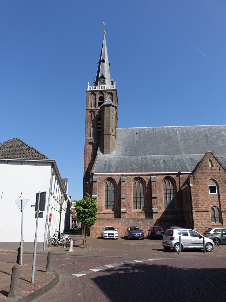 Montfoort, sptgotische Ref. Kirche St. Jans, erbaut um 1500 (12.05.2016)