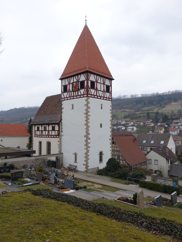 Morsbach, Ev. Wehrkirche St. Alban und St. Wendelin, erbaut im 14. Jahrhundert aus 
massivem Kalkstein, im 15. Jahrhundert wurde das Kirchenschiff und Turm um einen 
Fachwerksaufbau erhht, im Inneren Wandmalereien aus dem 15. Jahrhundert (15.03.2015)