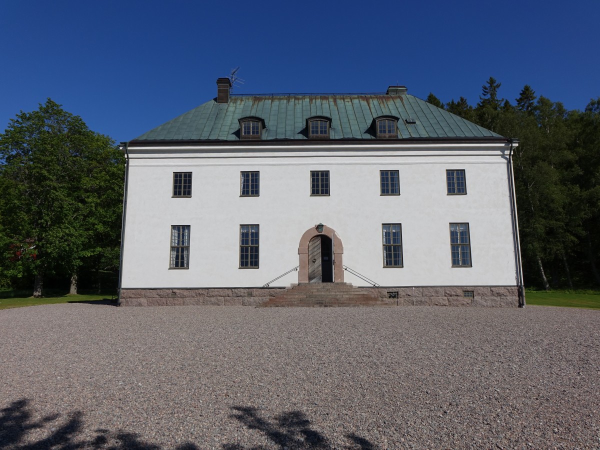 Motala, Schloss vralid, ehem. Alterssitz des schwed. Literaturnobelpreistrger von 1916 Verner v. Heidenstam, erbaut 1925 (16.06.2015)