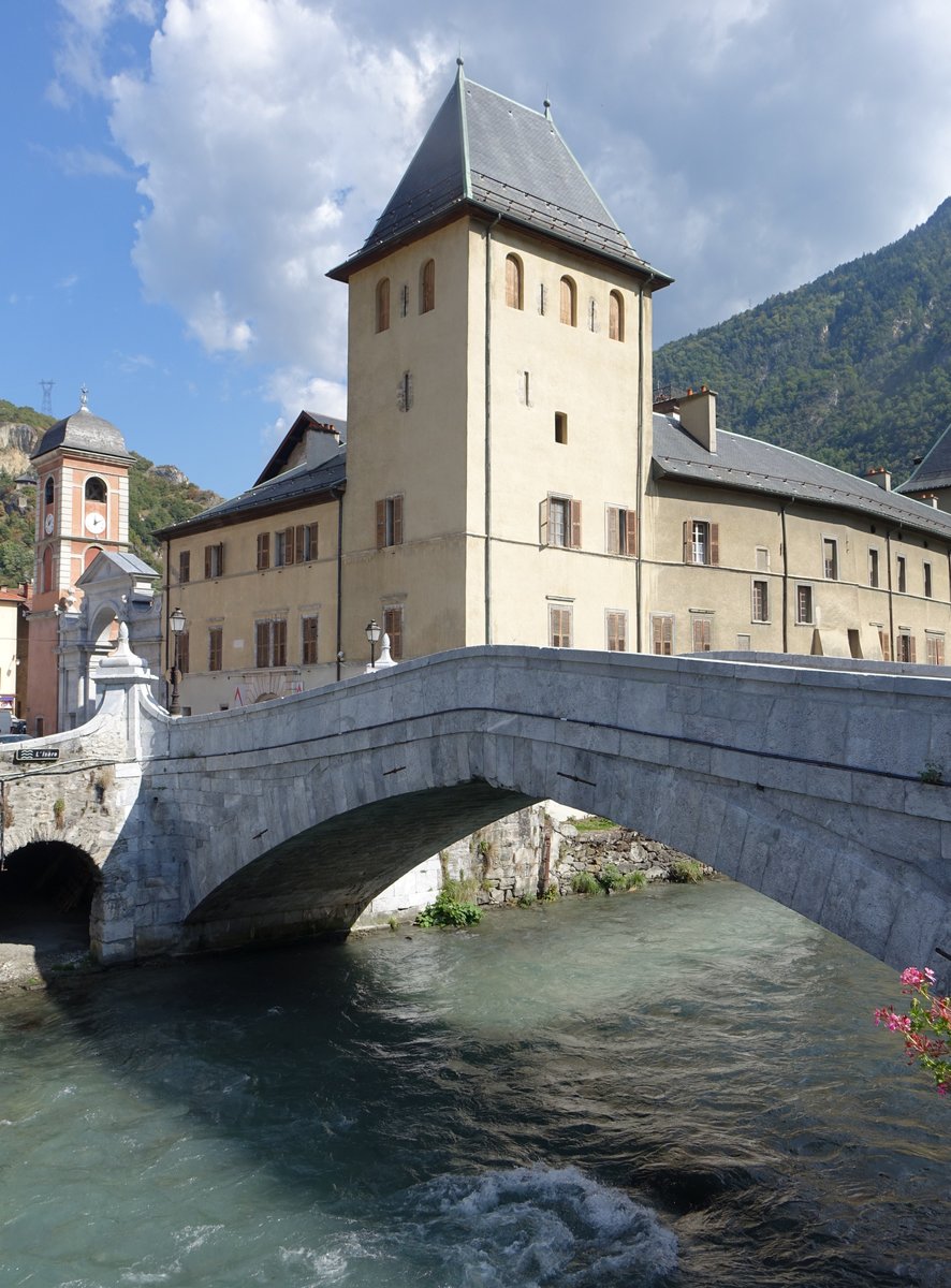 Moutiers, Kathedrale St. Pierre und Palast des Erzbischofs von Tarentaise (24.09.2016)