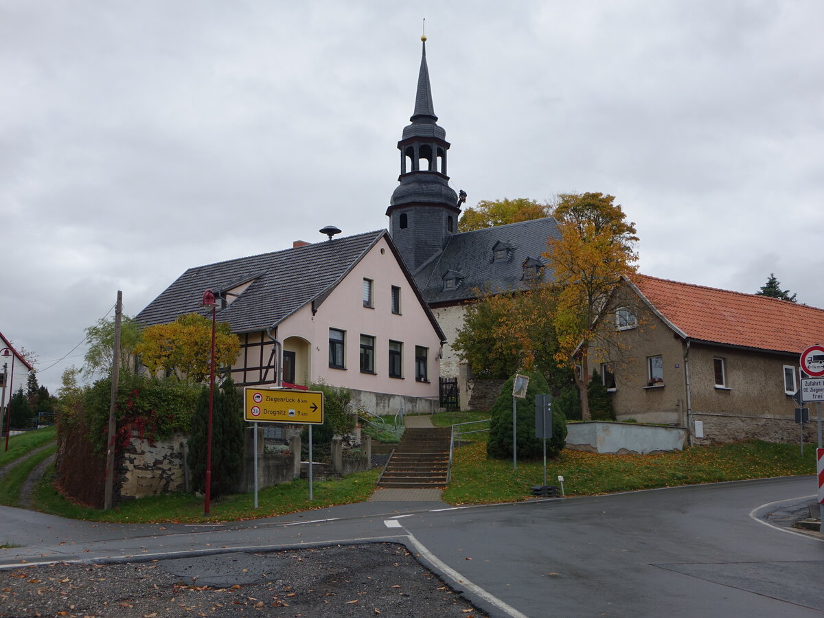 Moxa, evangelische Kirche St. Martin, erbaut 1701 (18.10.2022)