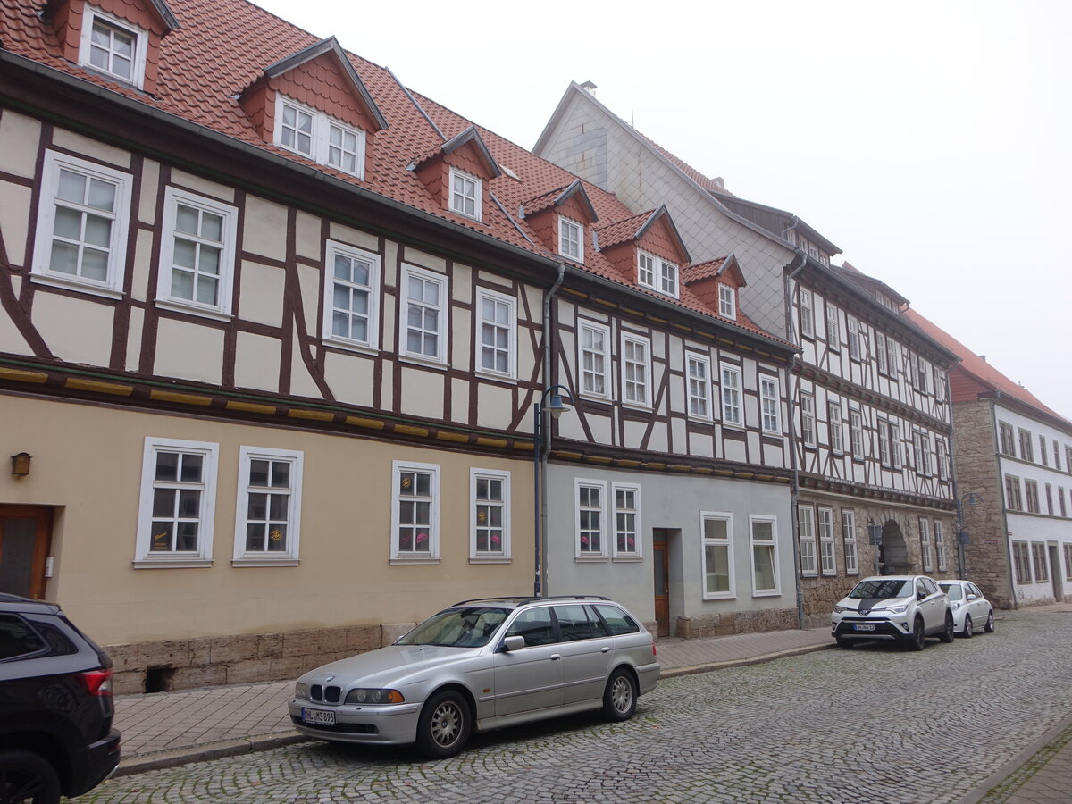 Mhlhausen, Fachwerkhuser in der Holzstrae (13.11.2022)