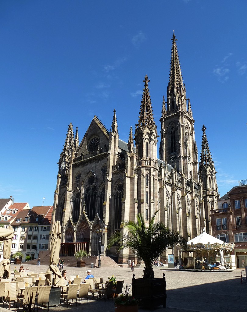 Mülhausen (Mulhouse), die protestantische Stephanuskirche, der neugotische Bau entstand 1859-65, Mai 2014