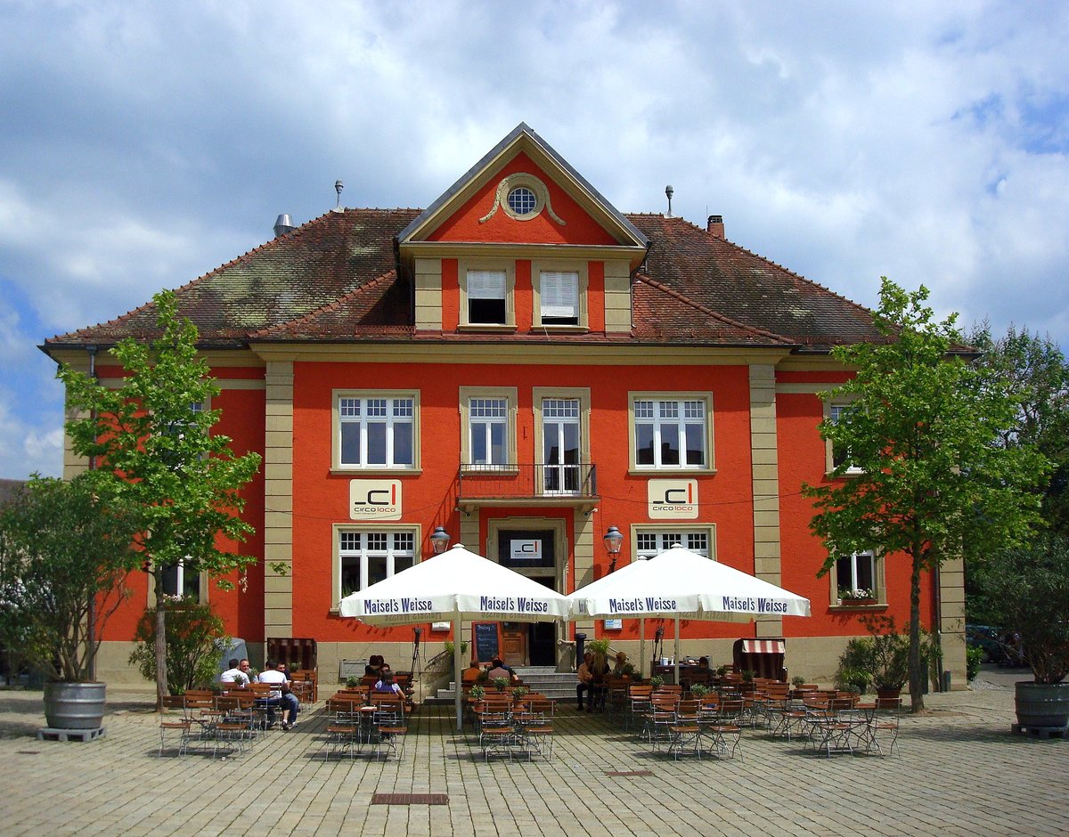Mllheim, das ehemalige Vermessungsamt am Markgrfler Platz, heute Restaurant, Juni 2010