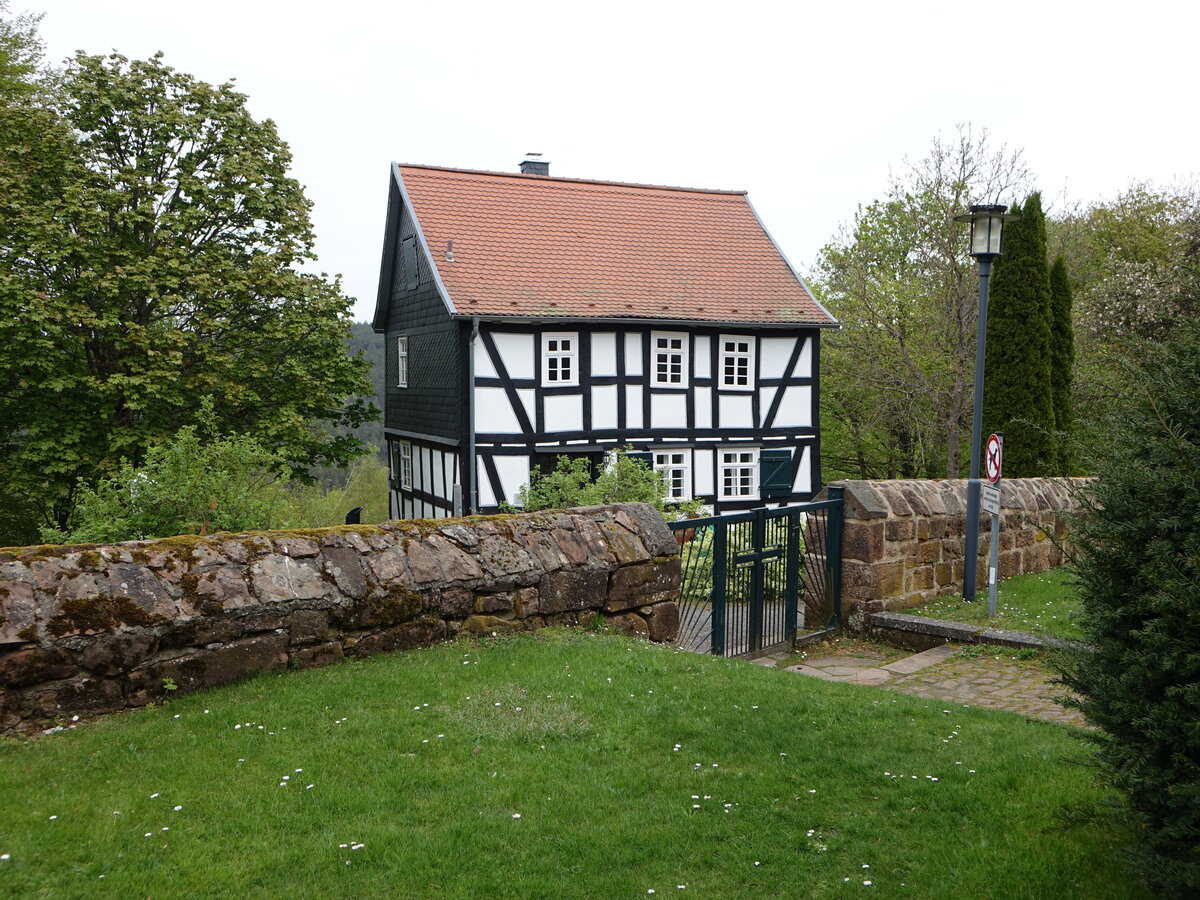 Mnchhausen, altes Ksterhaus am Christenberg (01.05.2022)