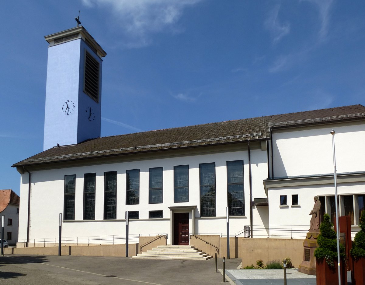 Mnchhausen (Munchhouse), die Kirche St.Agatha, Mai 2018