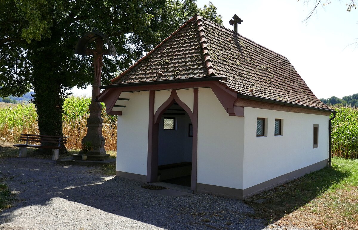 Mnchweier, OT von Ettenheim, die St.Anna Kapelle auerhalb des Ortes, erste schriftliche Erwhnung 1626, neu errichtet 1747, Aug.2022