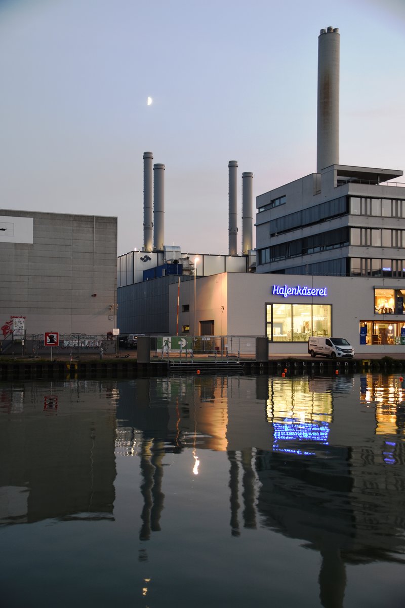 MNSTER, 28.08.2017, Blick auf die Hafenkserei, eine  Event-Location  in Mnsters Schickeriaviertel im alten Stadthafen