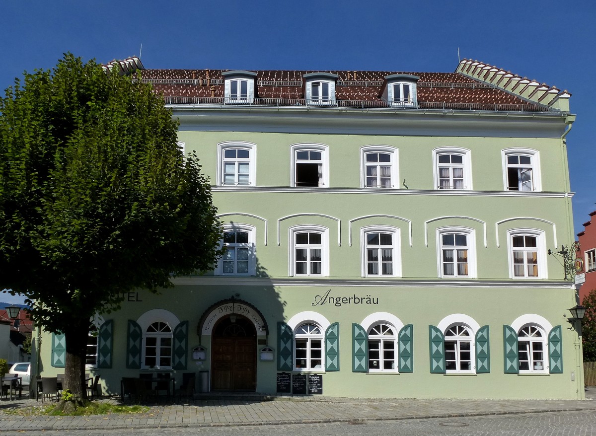 Murnau, das Hotel  Angerbräu , 1850 im Biedermeierstil erbaut, Aug.2014