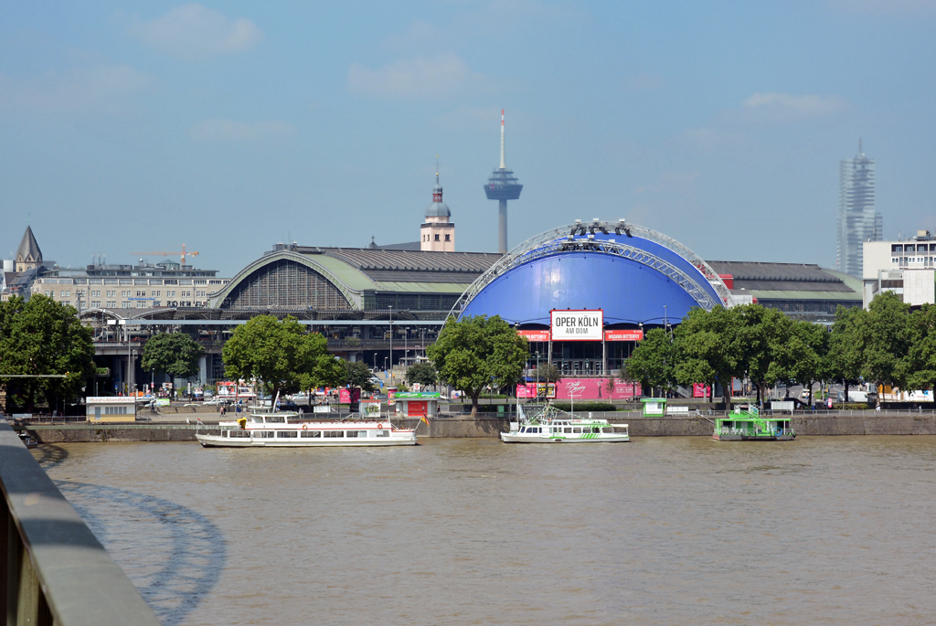 Musical-Dome, Hauptbahnhof, Fernsehturm in Kln - 31.07.2014