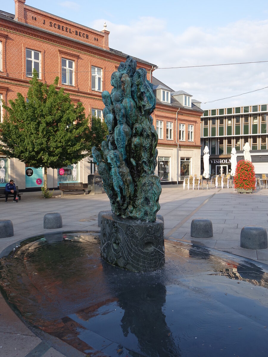 Nstved, Slattenpattenbrunnen am Axeltorv Platz (19.07.2021)