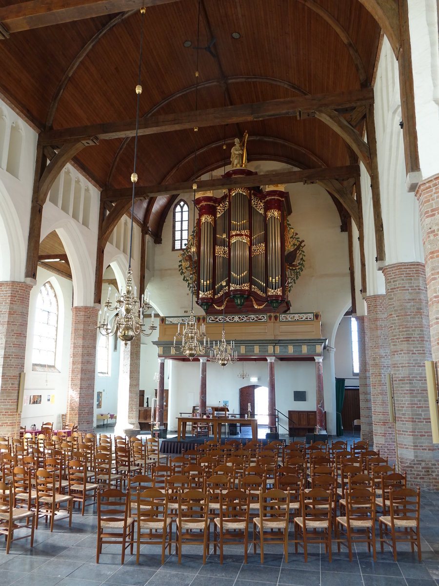 Naaldwijk, Innenraum und Orgel der Ref. Kirche (24.08.2016)