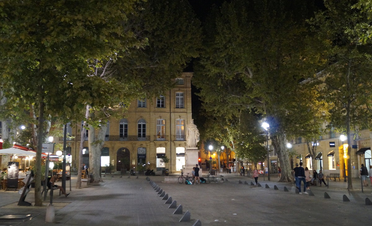 Nchtlicher Cours Mirabeau in Aix-en-Provence (Dept. Bouches-du-Rhne, Nummer 13, Region PACA); 09.09.2018.