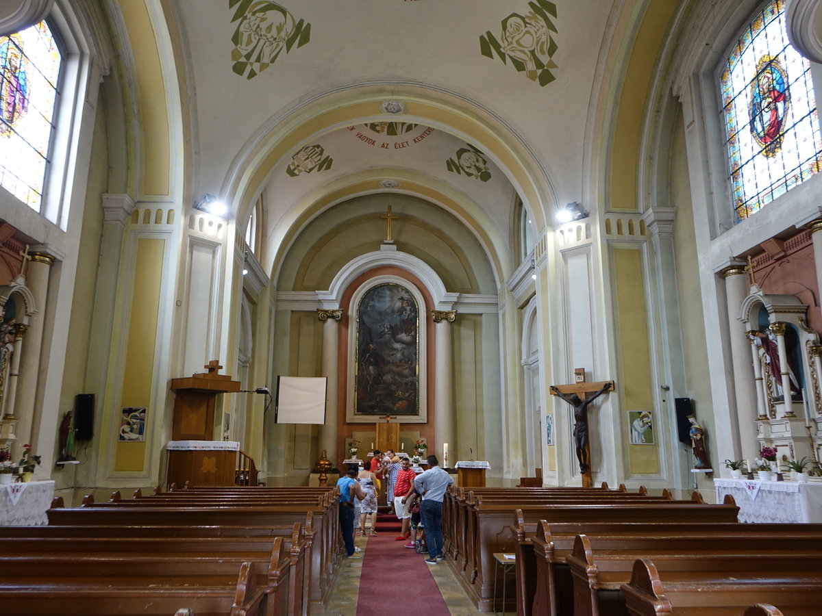 Nagykrs, Innenraum der Pfarrkirche St. Ladislaus (25.08.2019)