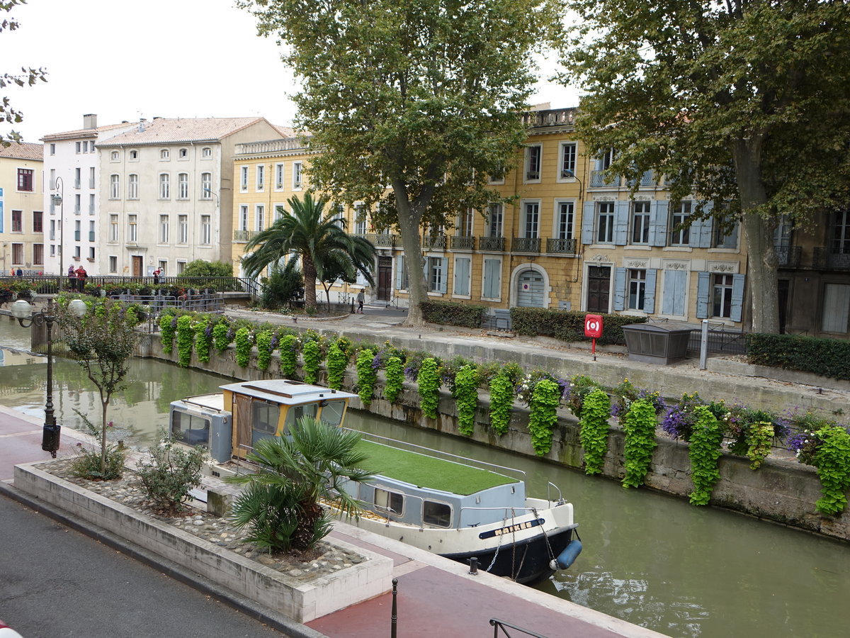 Narbonne, Huser am Cours Mirabeau am Canal de Robine (29.09.2017)