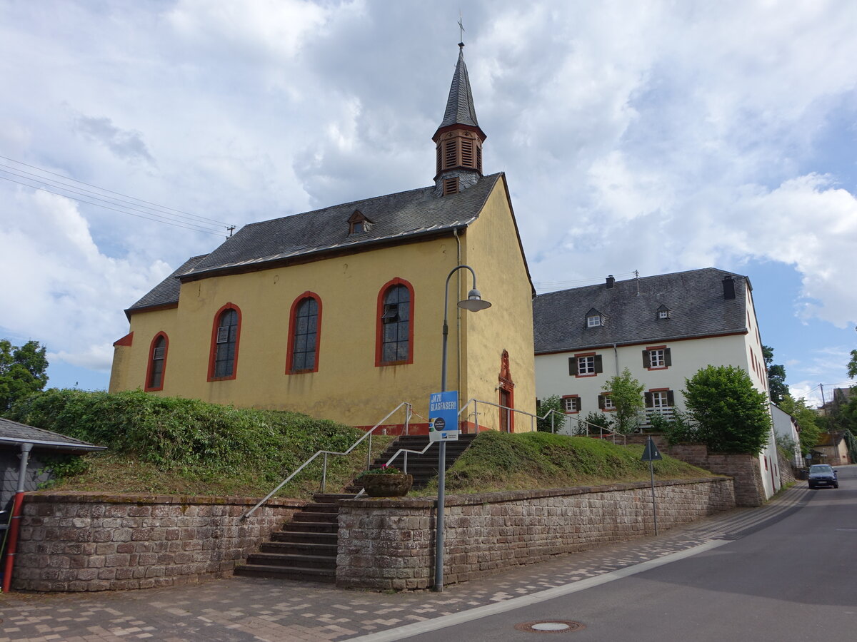 Naurath, kath. Filialkirche St. Elisabeth, Saalbau von 1762 (23.06.2022)